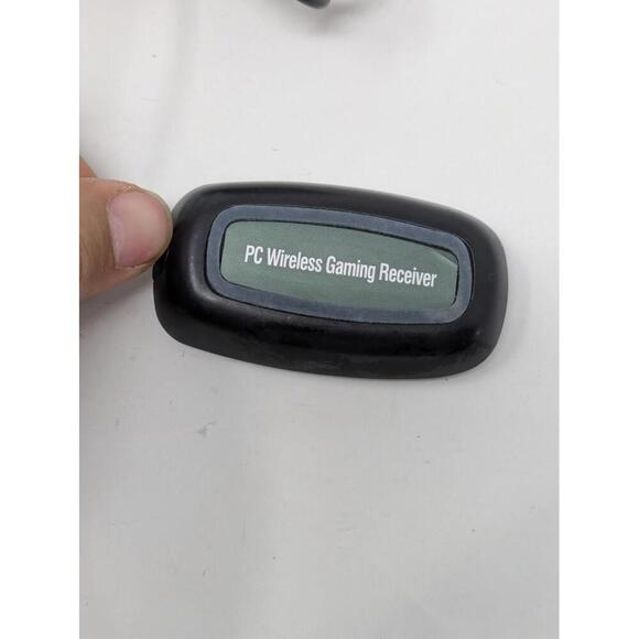 Microsoft Xbox 360 Wireless Gaming Receiver For Windows PC US - Picture 2 of 2